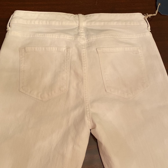 Vineyard vines flare white denim pants - Picture 3 of 10